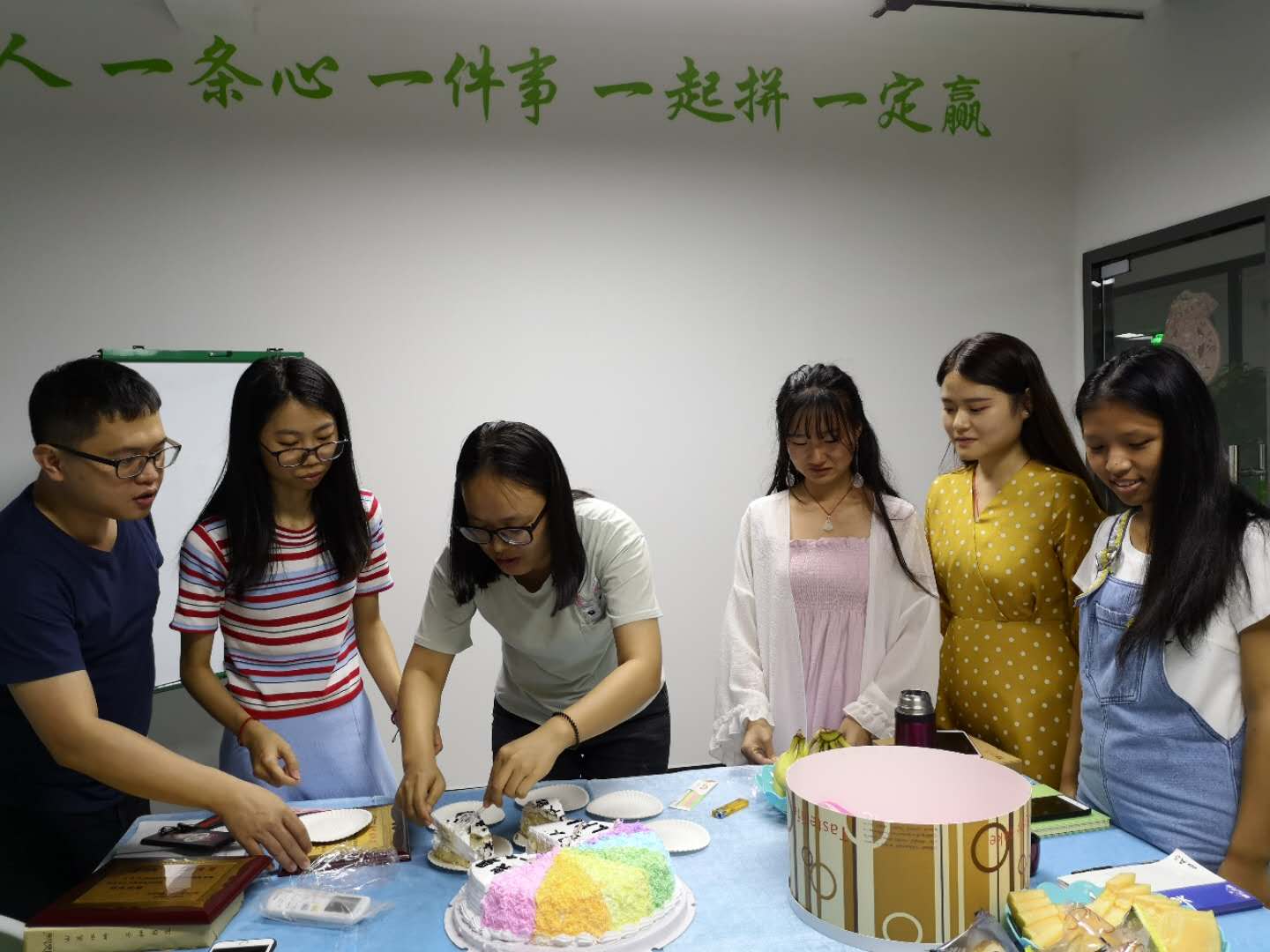 汇胜反光漆公司 汇胜反光漆公司